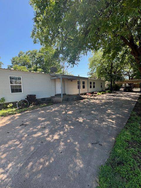 425 N 3rd Street, Buffalo Gap, TX 79508