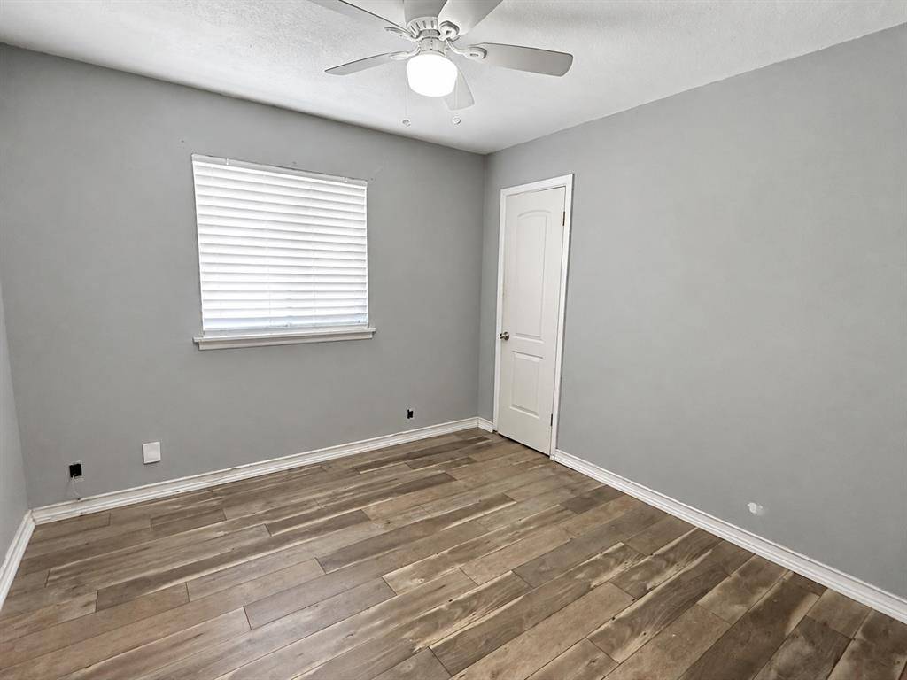 1417 Hillcrest Street, Mesquite, TX 75149