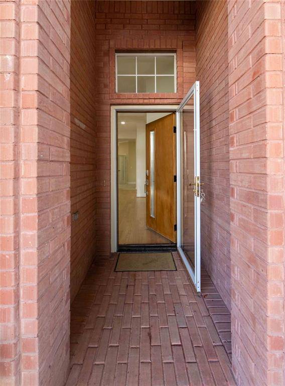 6080 Thursby Avenue, Dallas, TX 75252