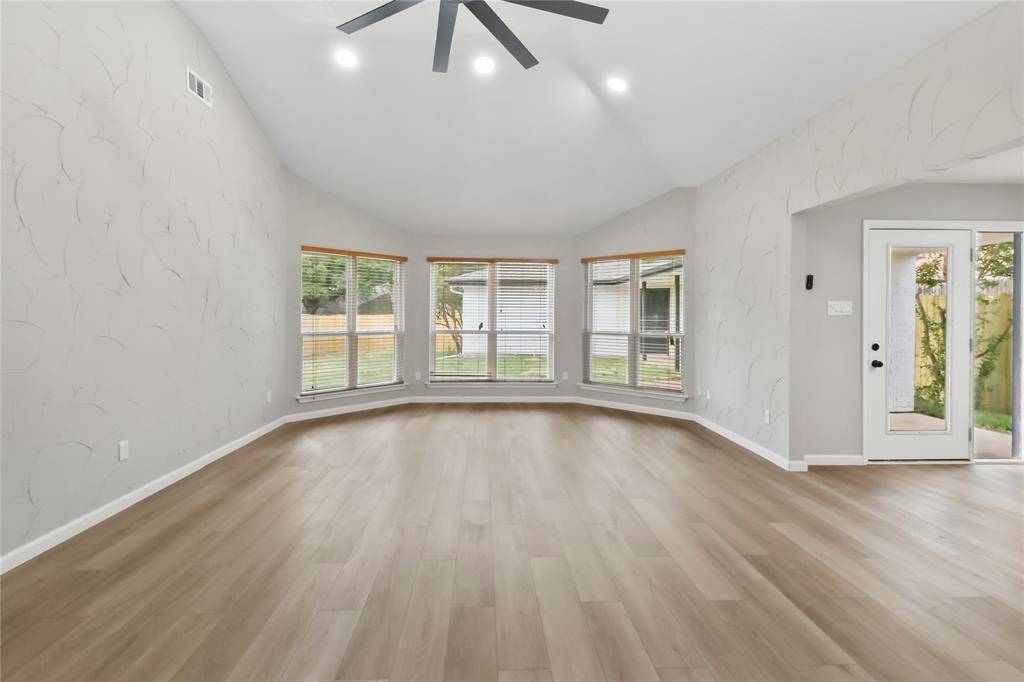 2103 Stein Way, Carrollton, TX 75007