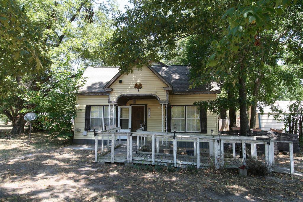 605 E Pine, Edgewood, TX 75117