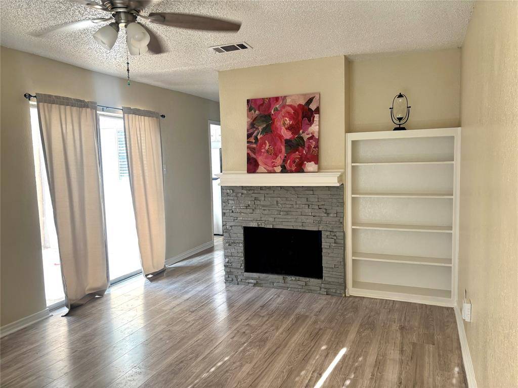 2760 Parkchester Drive, Arlington, TX 76015