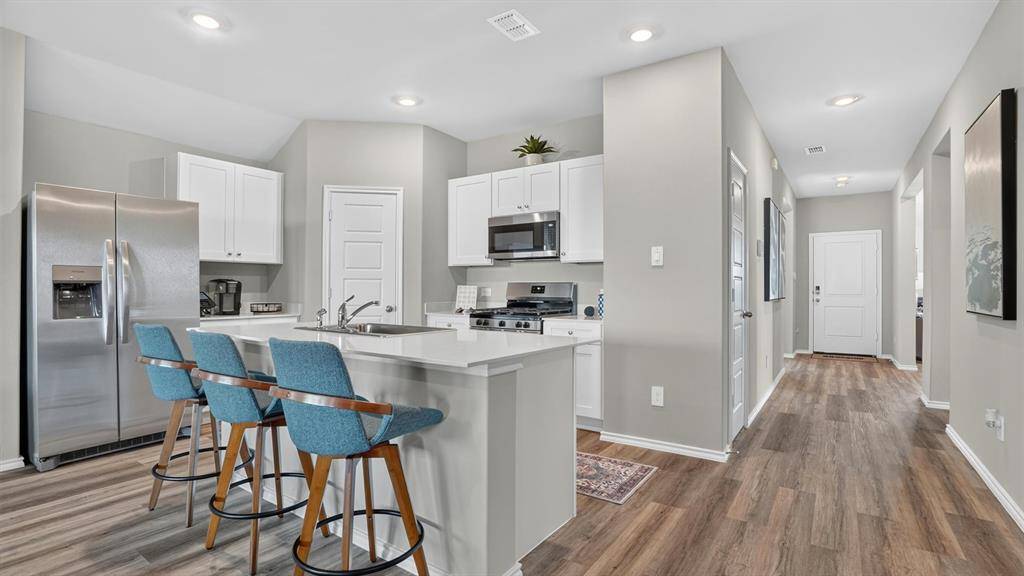 1025 BURNT RANCH Lane, Fort Worth, TX 76131