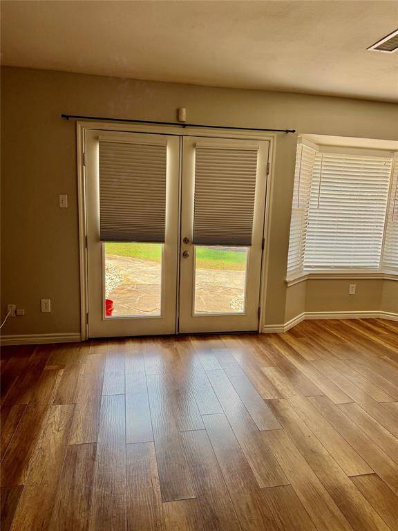5312 Queens Court, Lake Dallas, TX 75065