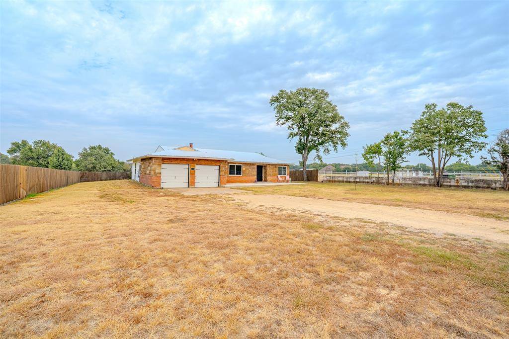 2212 Acton Highway, Granbury, TX 76049