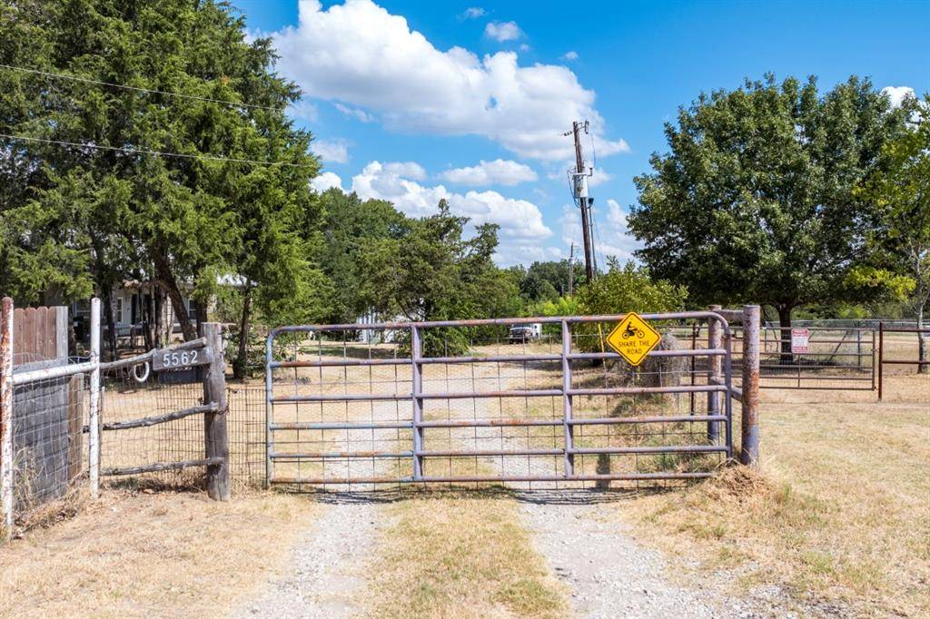 5562 Cedar Creek Drive, Kemp, TX 75143