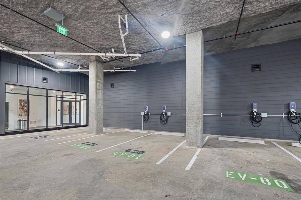 1100 N Zang Boulevard #106, Dallas, TX 75203