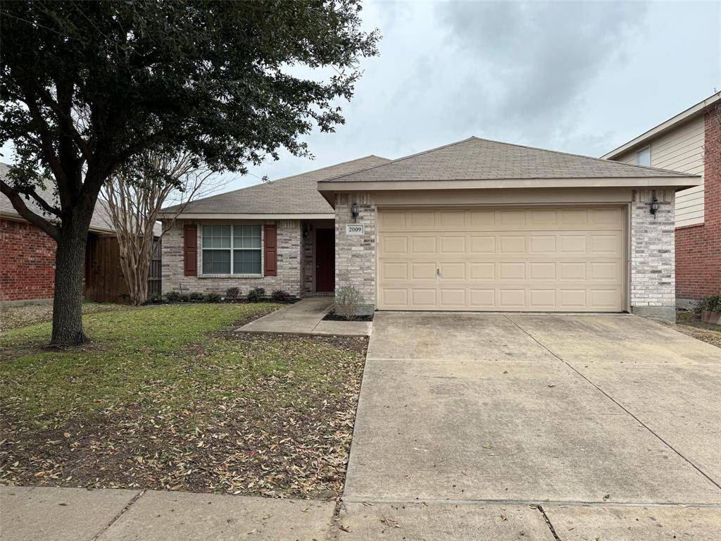 2009 Kings Forest Drive, Heartland, TX 75126