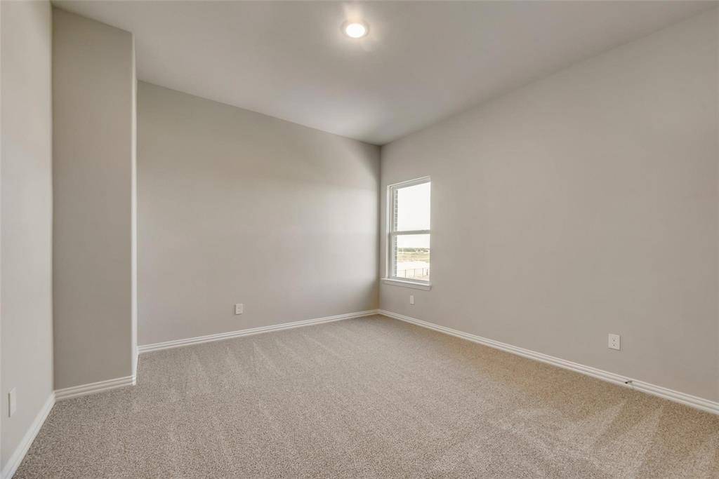 107 Yampa Court, Rhome, TX 76078