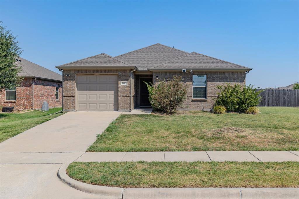 1402 Warringwood Drive, Greenville, TX 75402