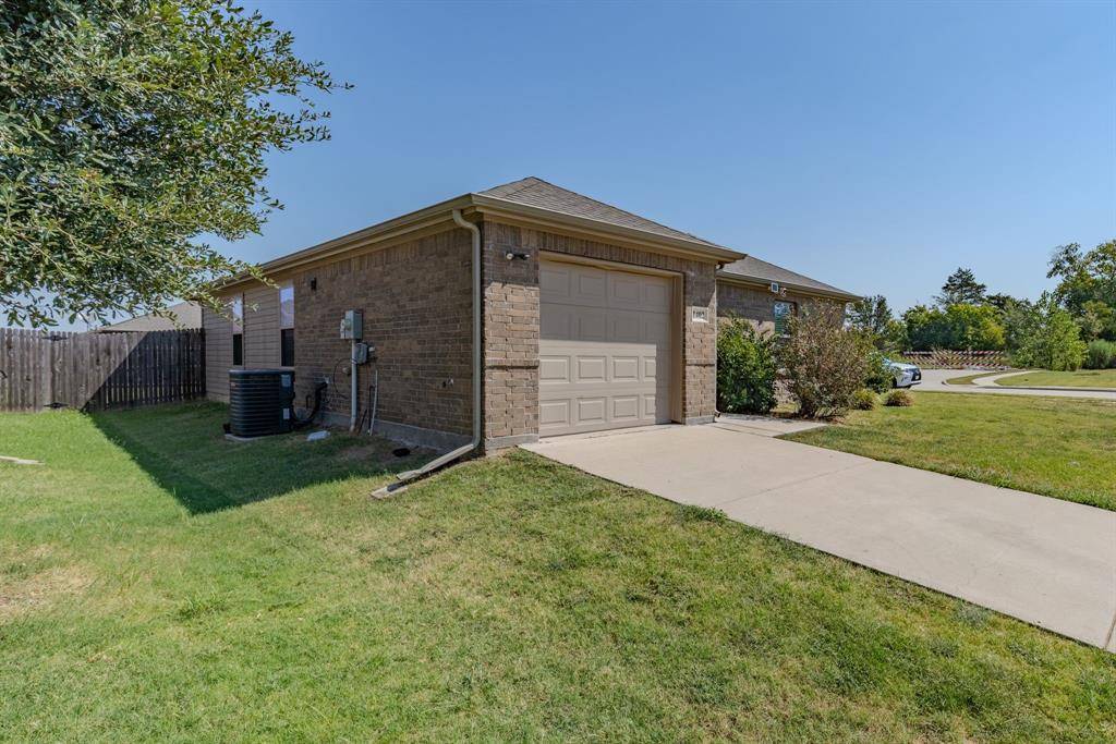 1402 Warringwood Drive, Greenville, TX 75402