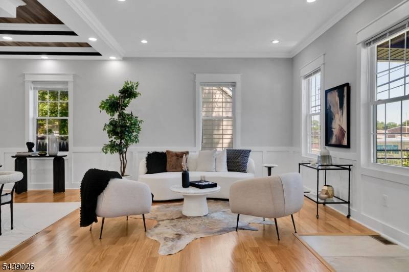 22 N 14Th St, Kenilworth Boro, NJ 07033