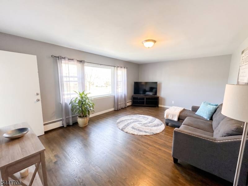 236 Alexander St, Newark City, NJ 07106