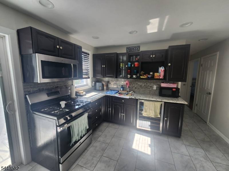 657 Broad St, Clifton City, NJ 07013
