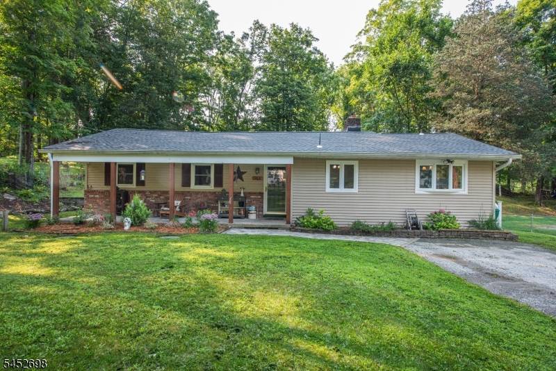 904 Crest Rd, Stillwater Twp., NJ 07860