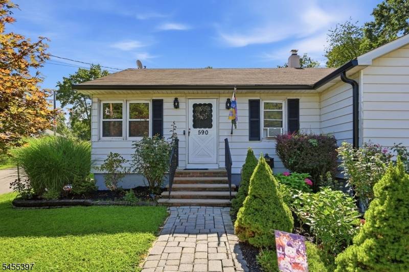 590 Ridge Rd, West Milford Twp., NJ 07480