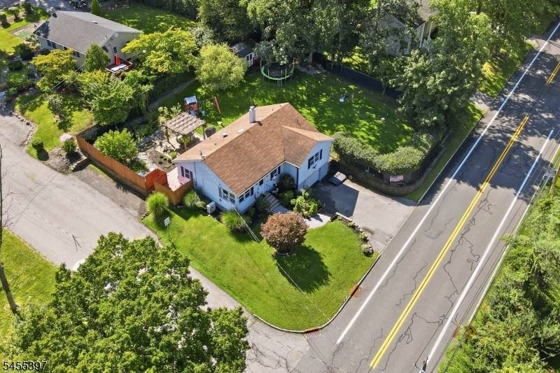 590 Ridge Rd, West Milford Twp., NJ 07480