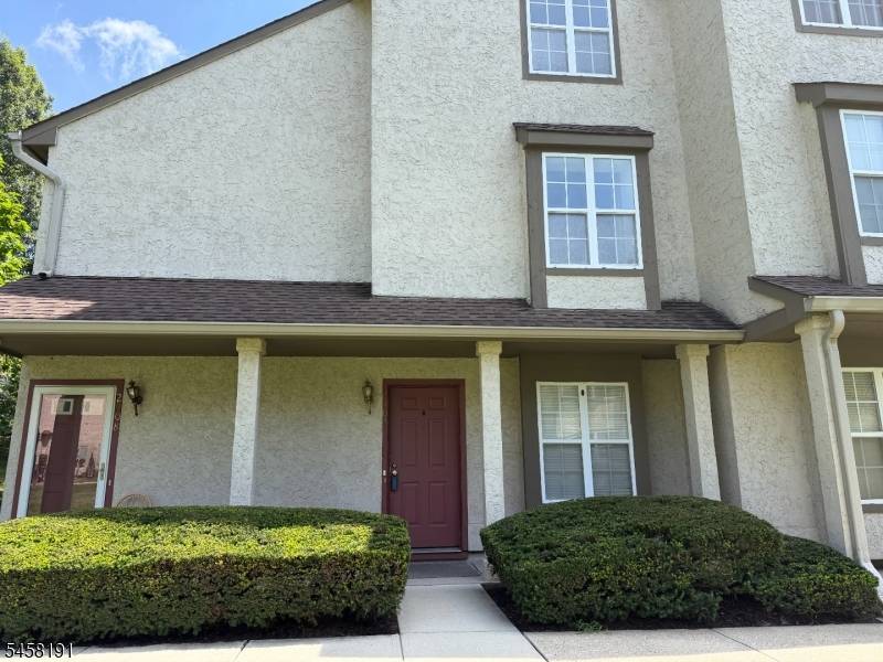 2704 Commons At Kingswood Dr #2704, East Brunswick Twp., NJ 08816