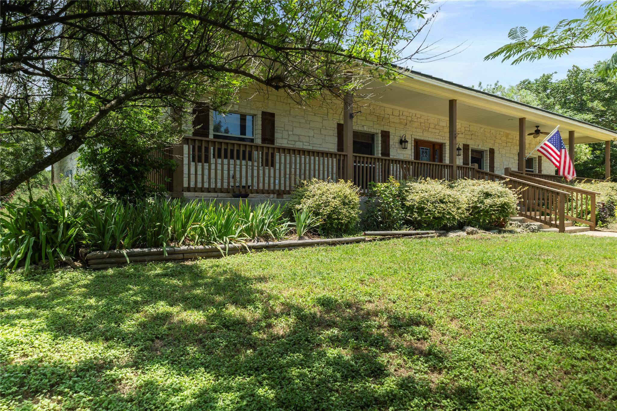 515 Liberty DR, Liberty Hill, TX 78642