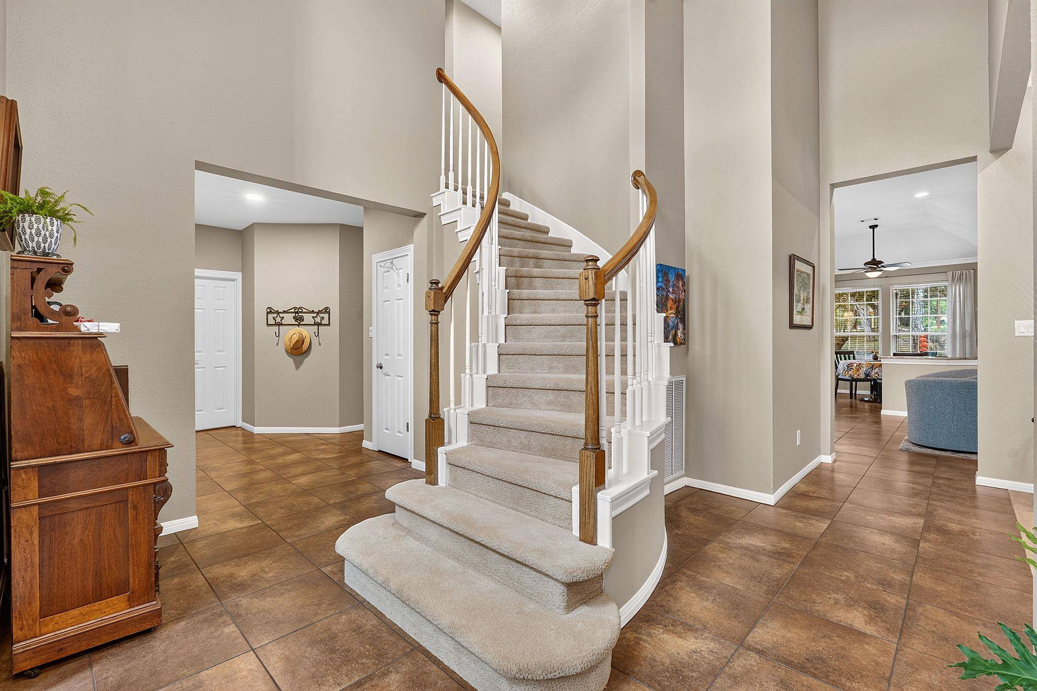 10505 Grand Oak CIR, Austin, TX 78750