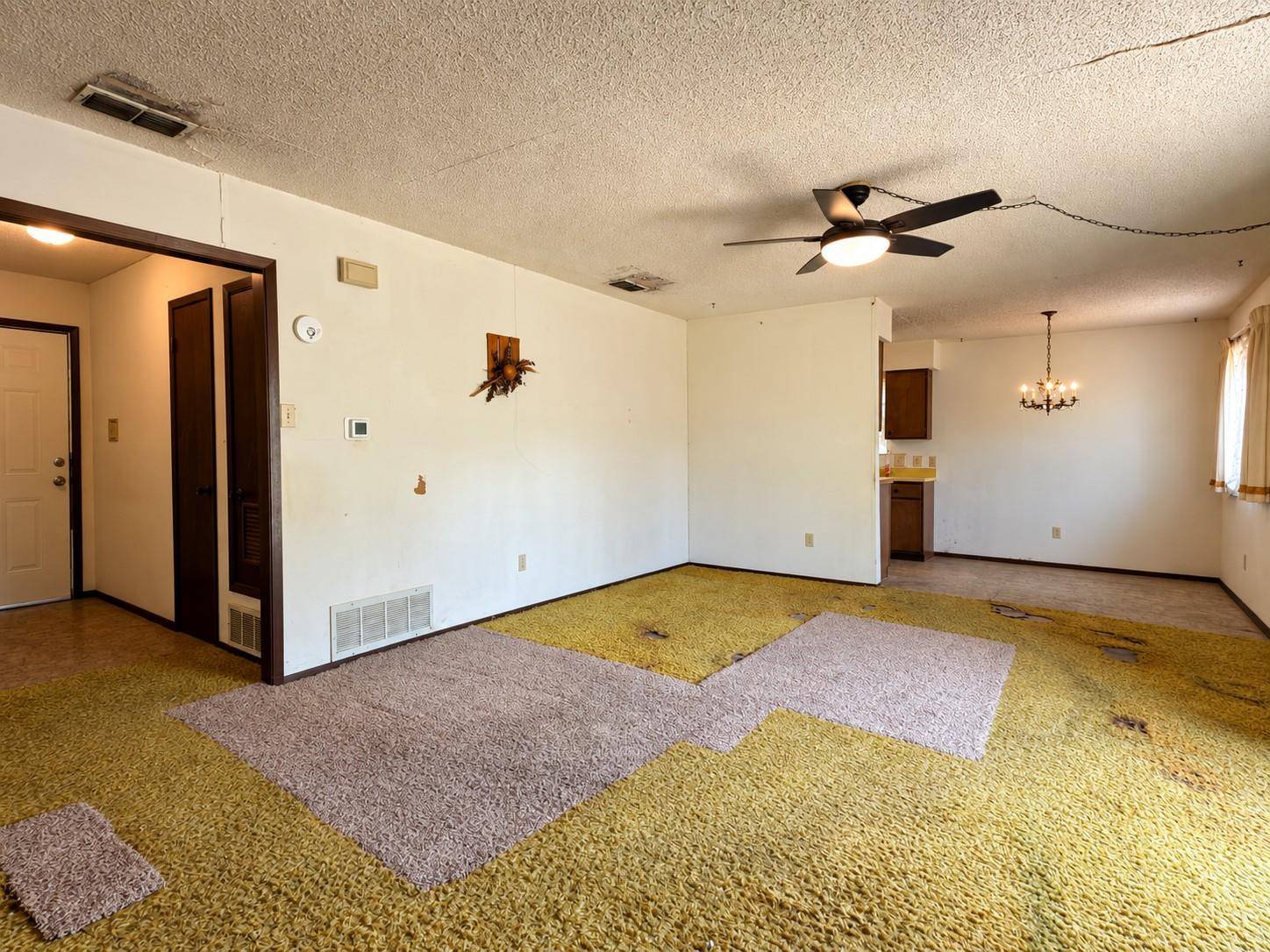 704 Drake LN, Taylor, TX 76574