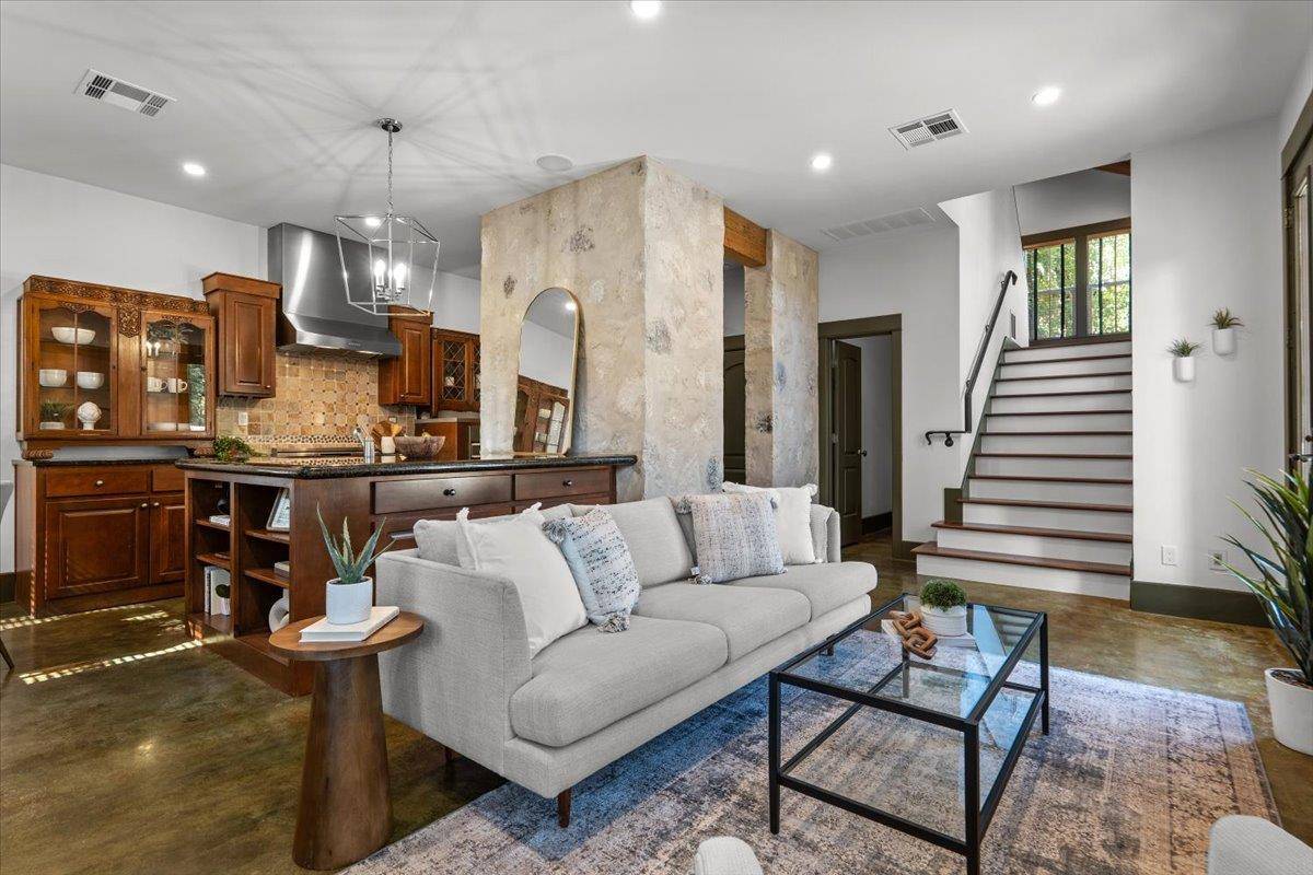 1711 Ravey ST #1711, Austin, TX 78704
