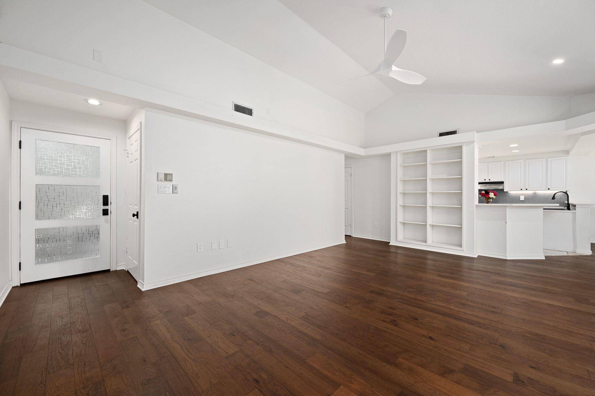 1000 Liberty Park DR #407, Austin, TX 78746