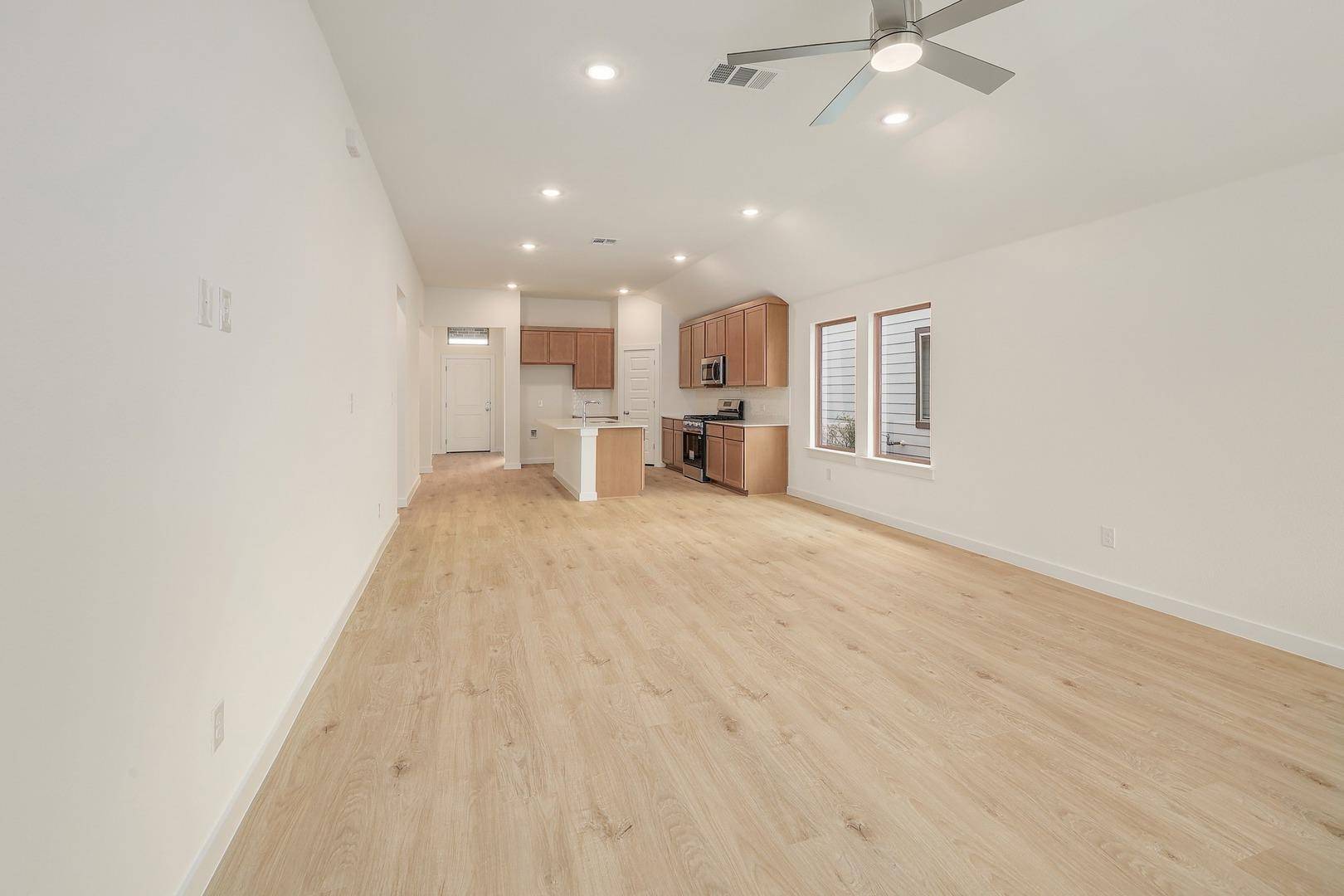 206 Melrose ST, Hutto, TX 78634