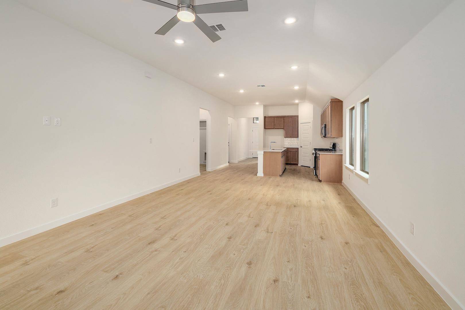 206 Melrose ST, Hutto, TX 78634