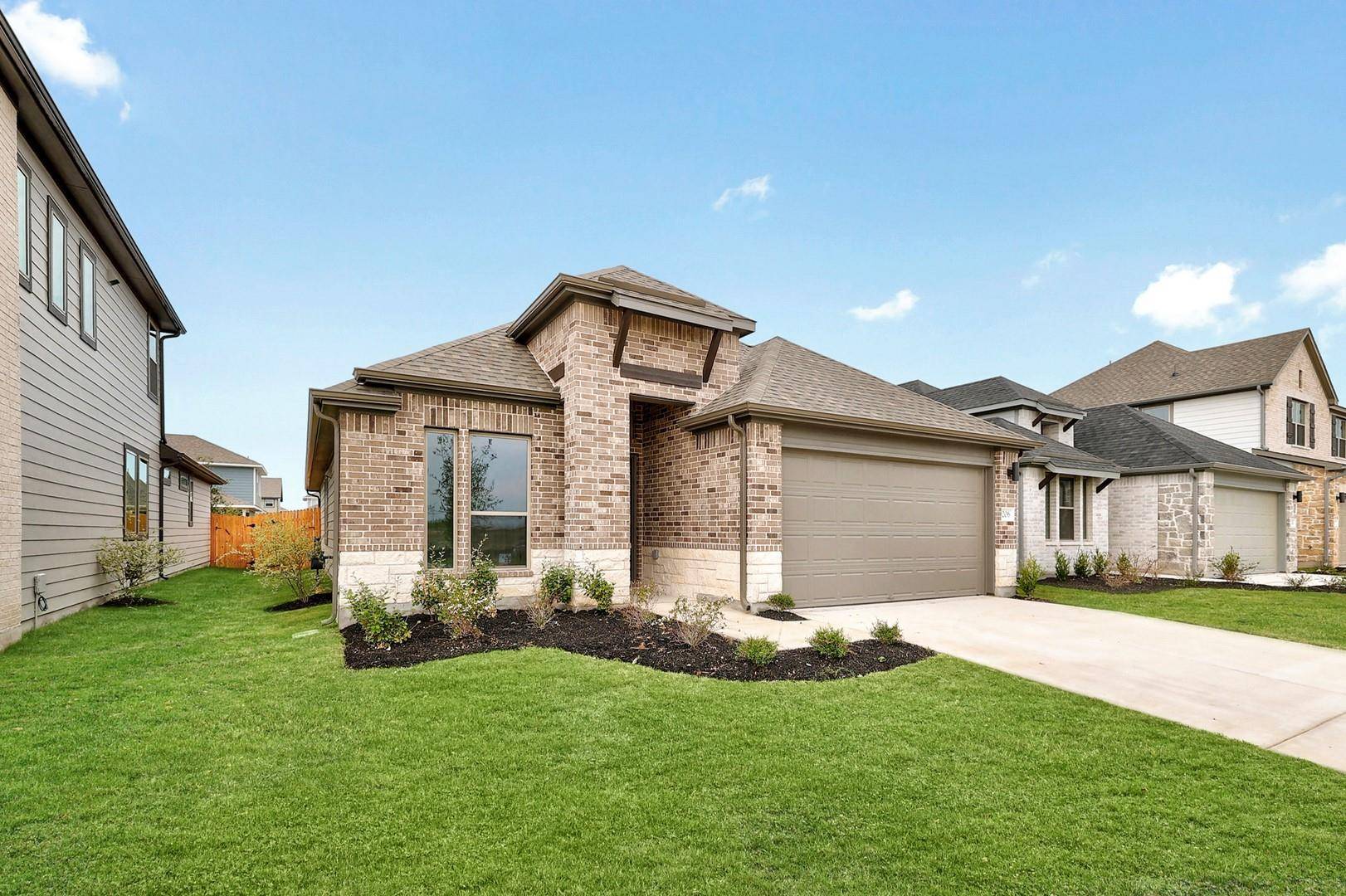 206 Melrose ST, Hutto, TX 78634