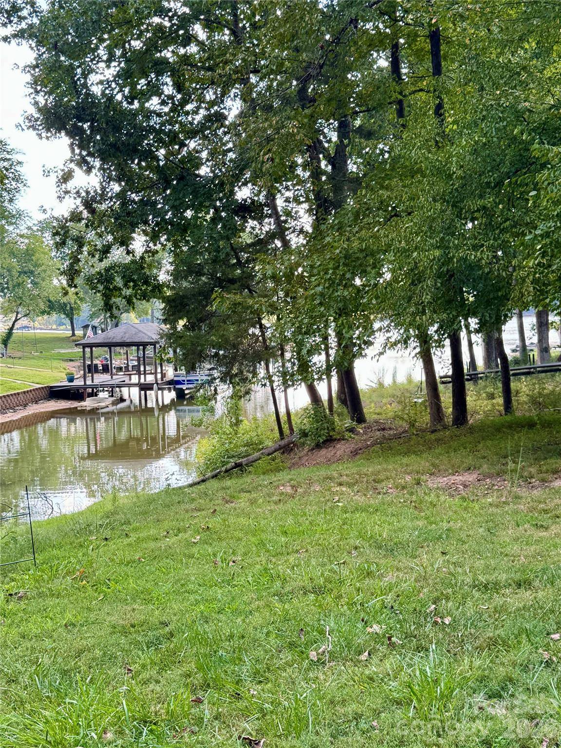 142 harbor point DR #31, Cherryville, NC 28021