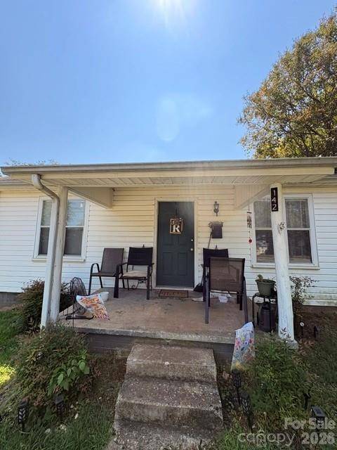 142 E Catawba AVE, Mount Holly, NC 28120