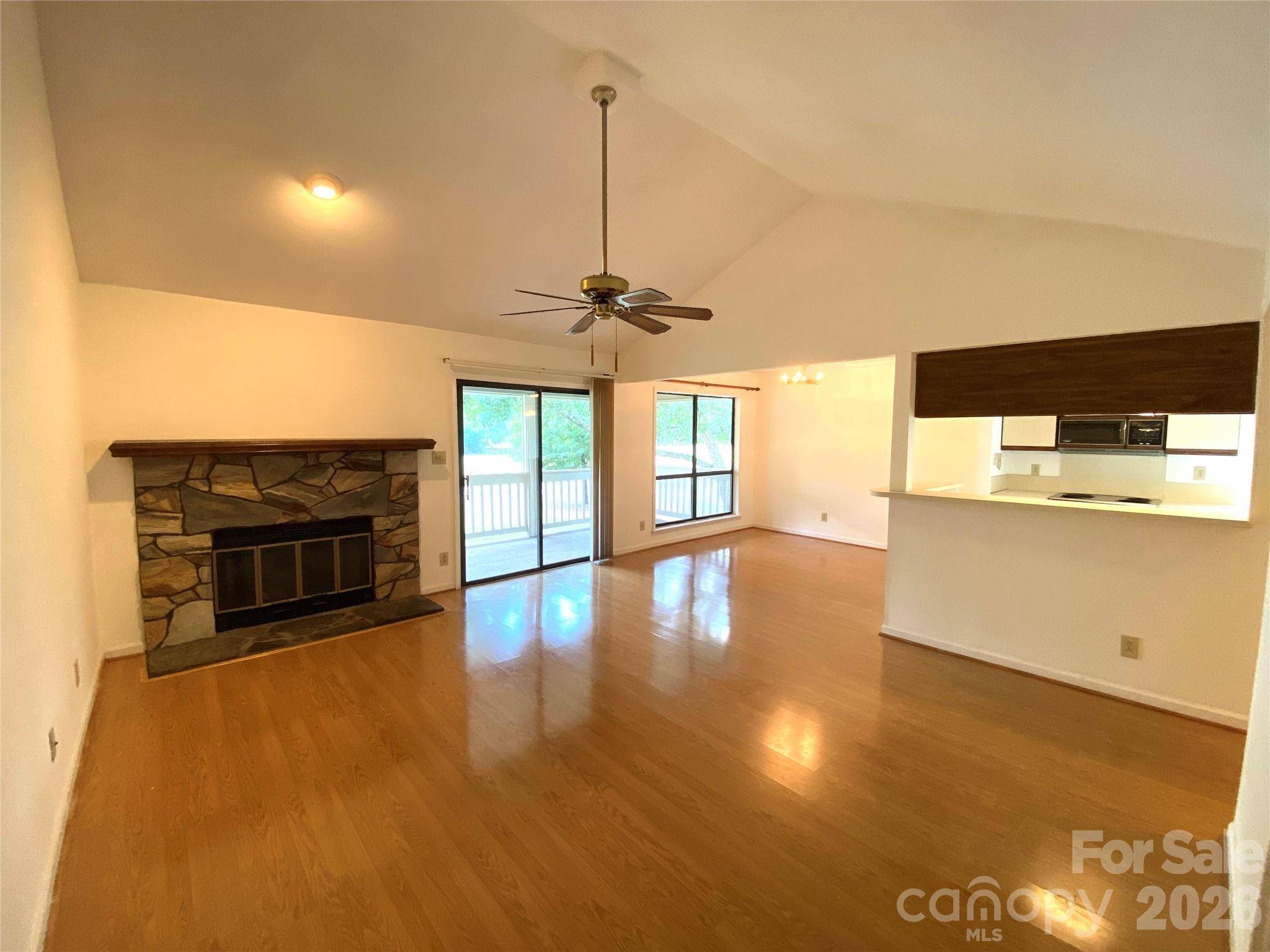 7962 Greenside CT, Charlotte, NC 28277