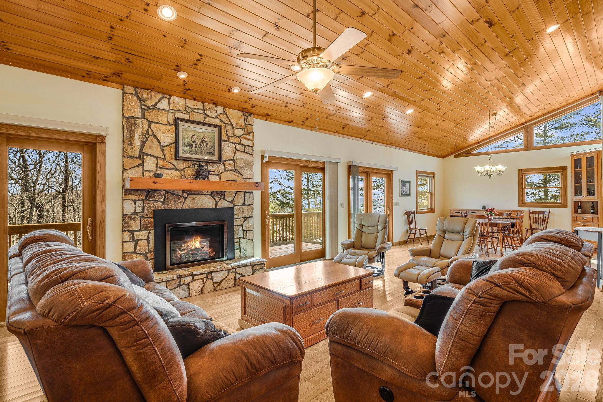 20 Stony Crest DR, Spruce Pine, NC 28777