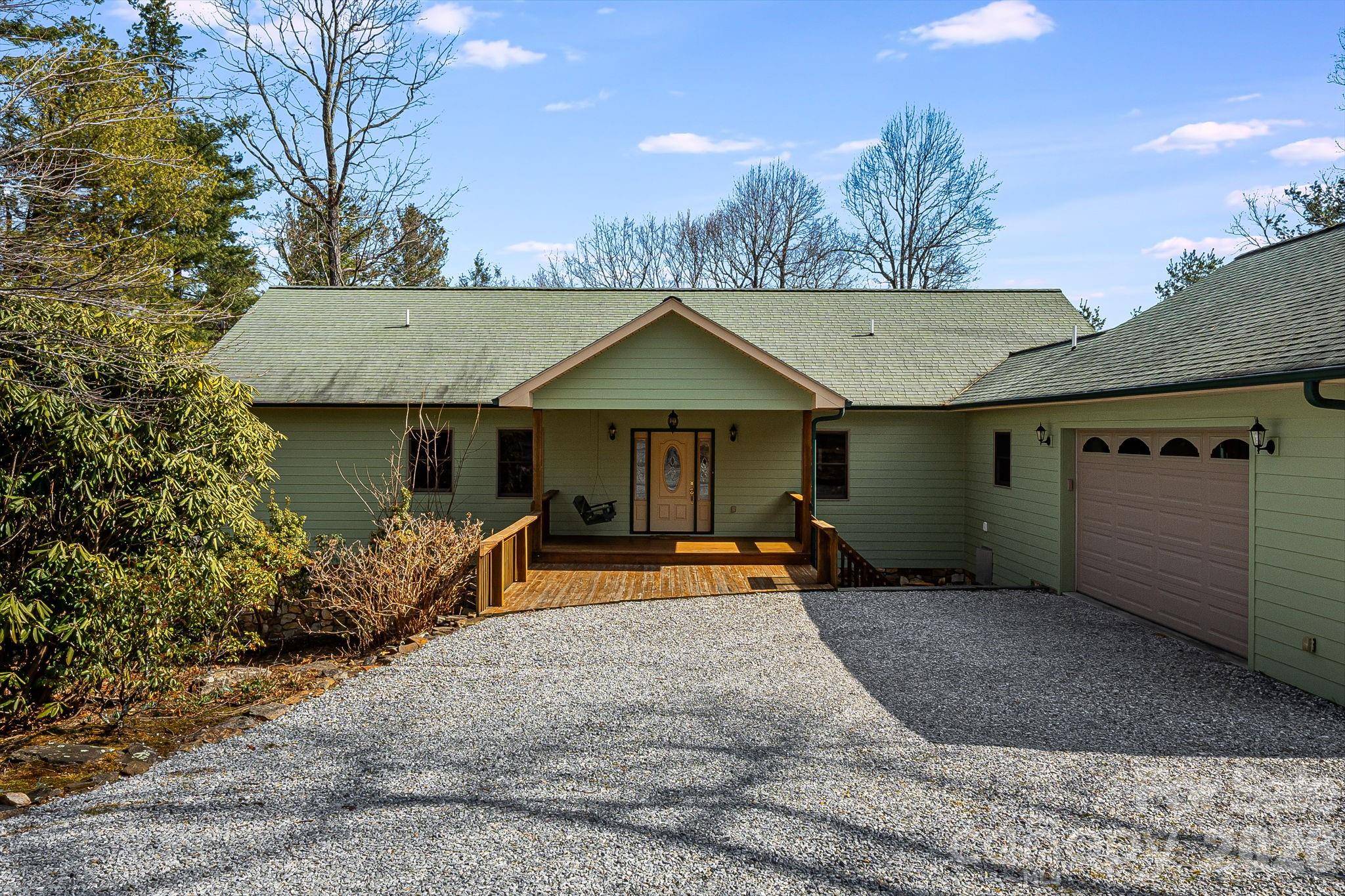 20 Stony Crest DR, Spruce Pine, NC 28777