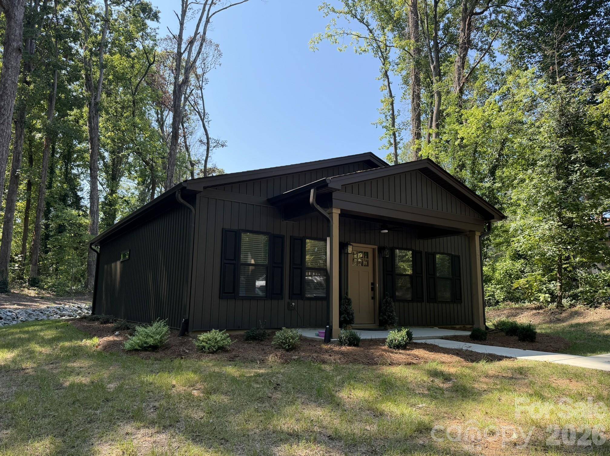 204 E Poplar ST, Stanley, NC 28164