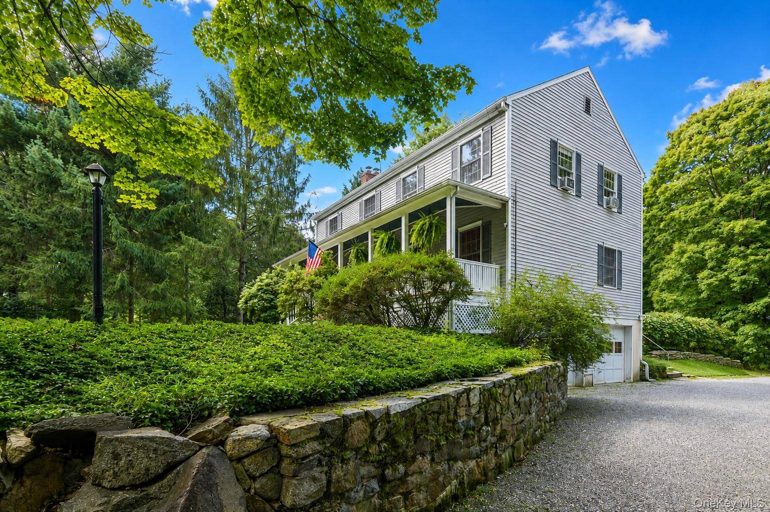 232 Hunt LN, North Salem, NY 10560