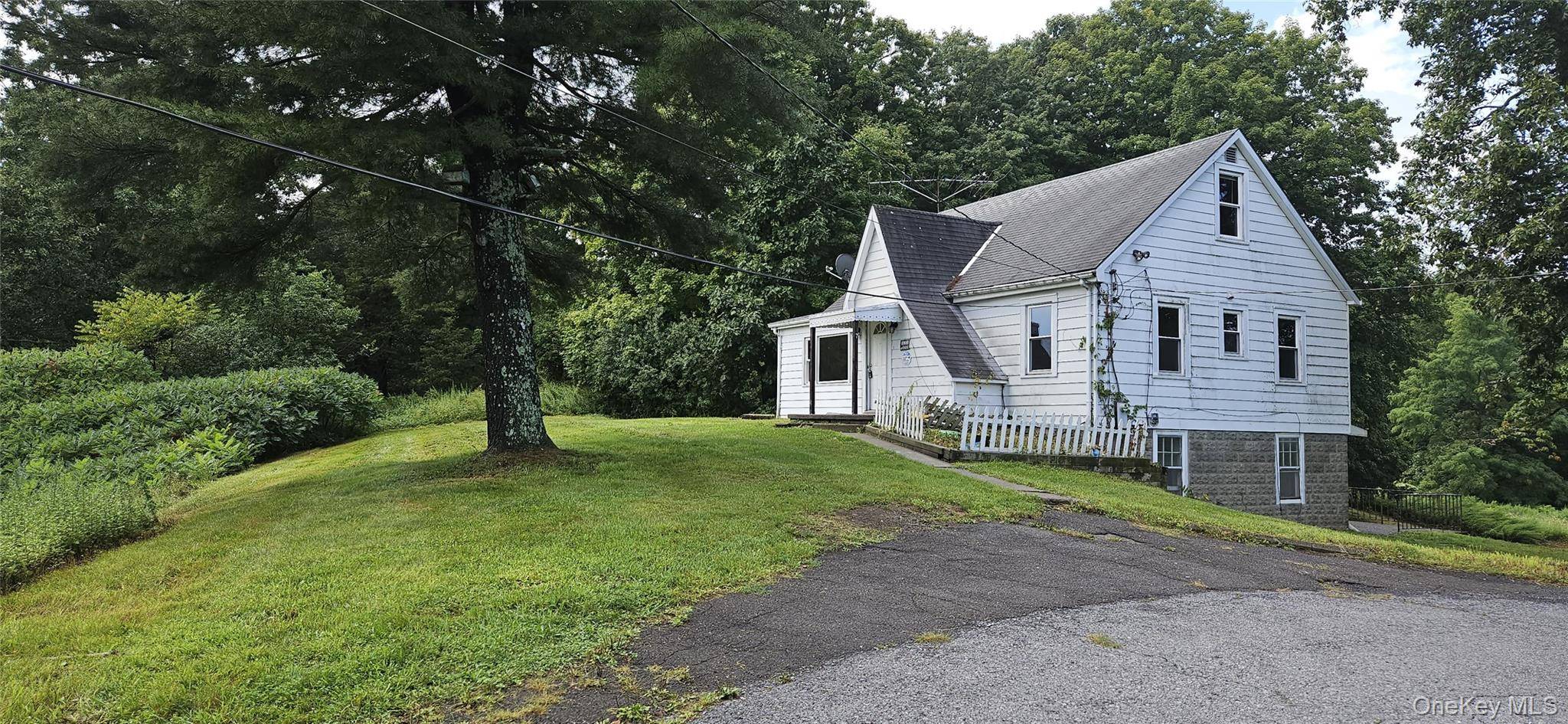 7 Ruscitti DR, Chester, NY 10918
