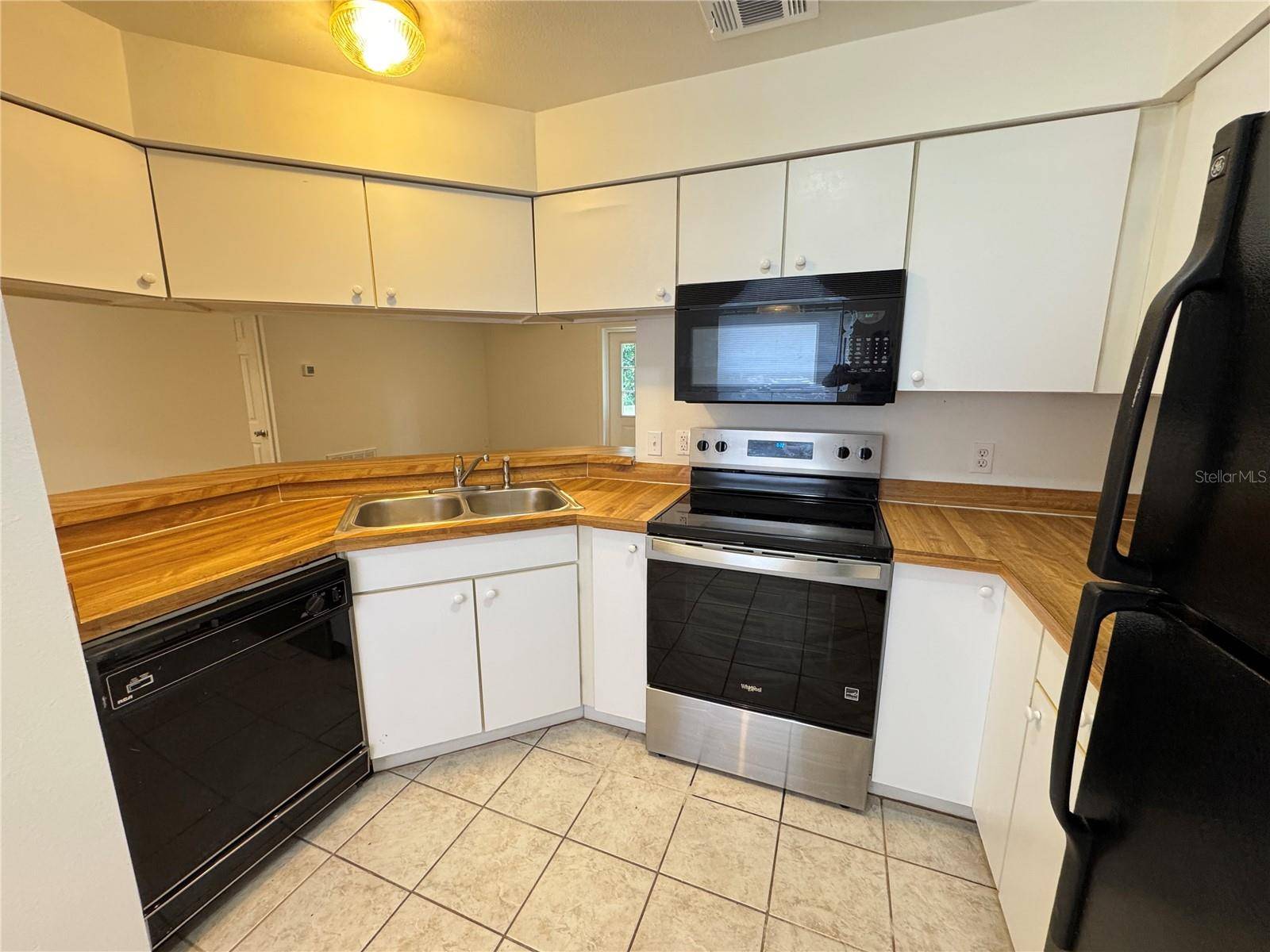215 PINEHURST DR, Auburndale, FL 33823