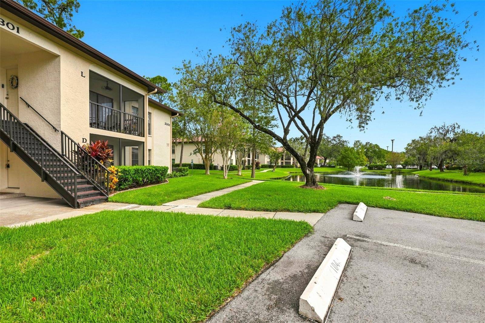 3301 CRYSTAL CT E #D, Palm Harbor, FL 34685