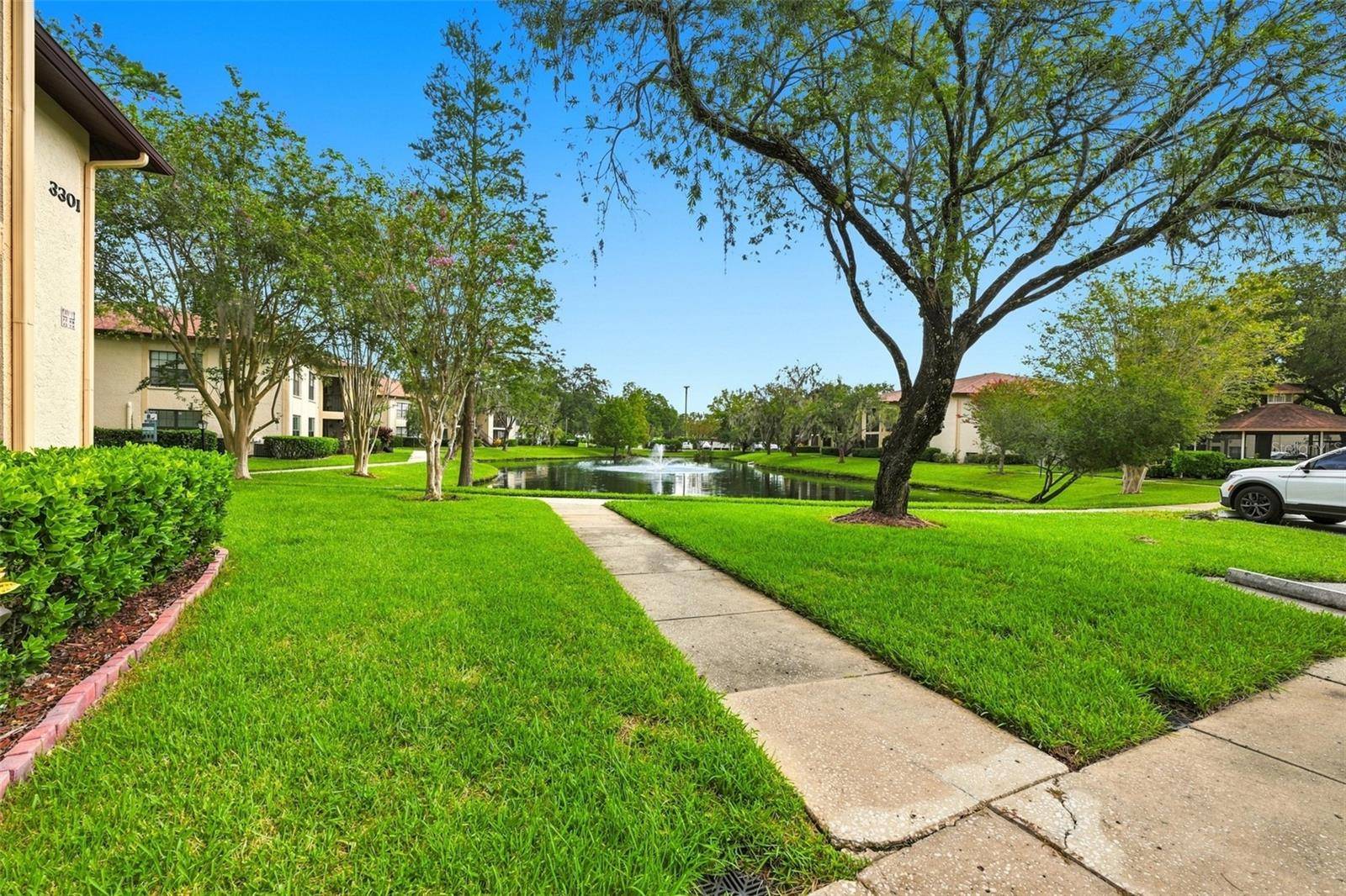 3301 CRYSTAL CT E #D, Palm Harbor, FL 34685