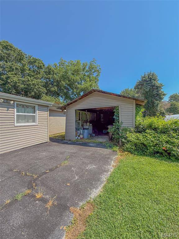 170 S Church ST, New Canton, IL 62356