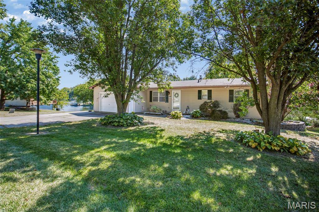 712 Riviera CIR, Edwardsville, IL 62025