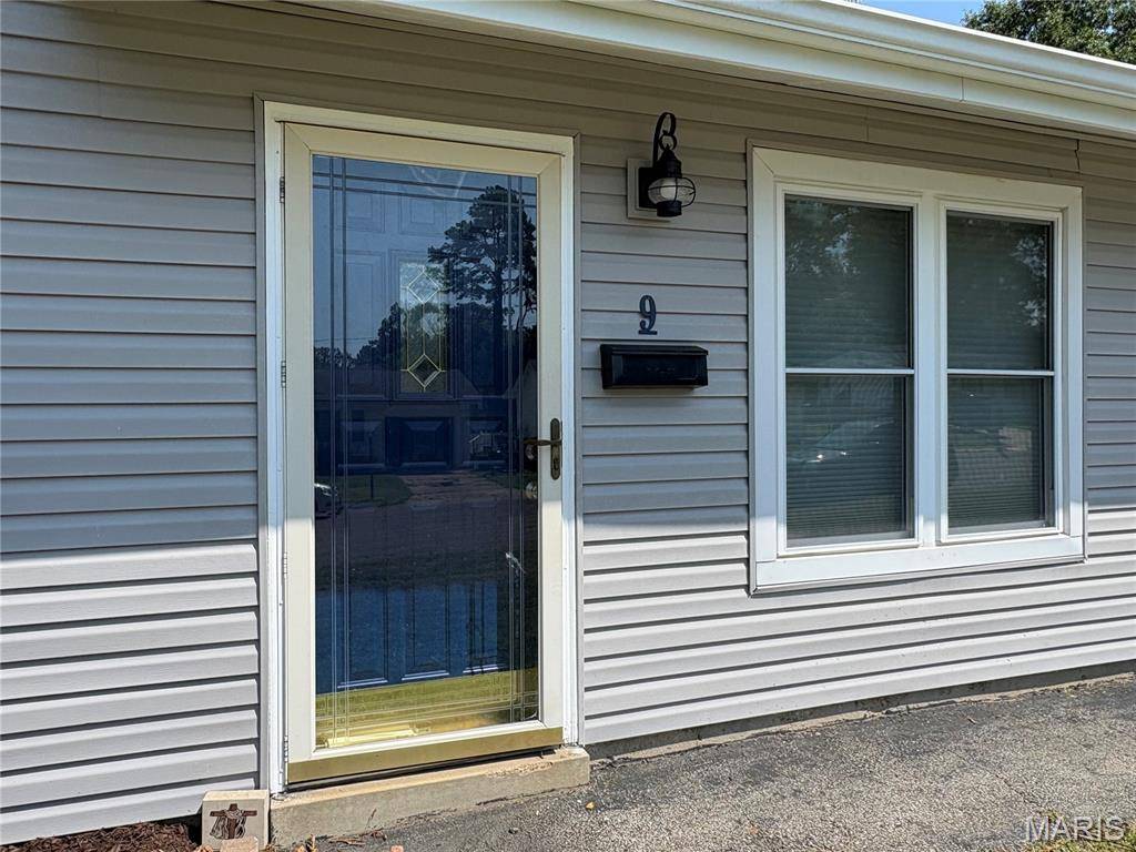 9 Circle DR, Union, MO 63084