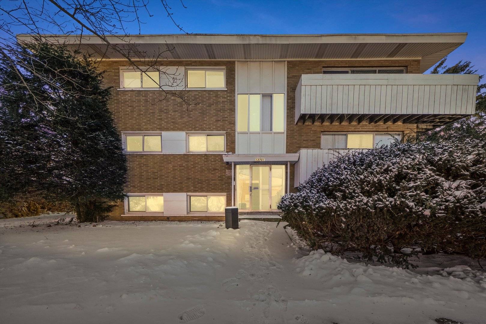 13701 S Atlantic AVE, Riverdale, IL 60827