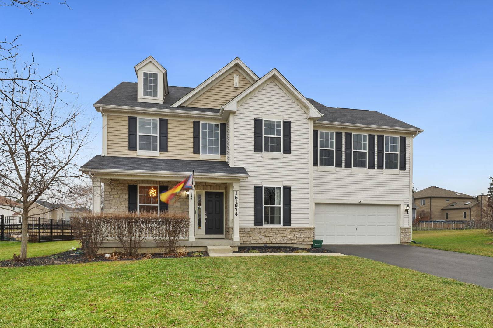 16W674 HAWTHORNE CT, Willowbrook, IL 60527