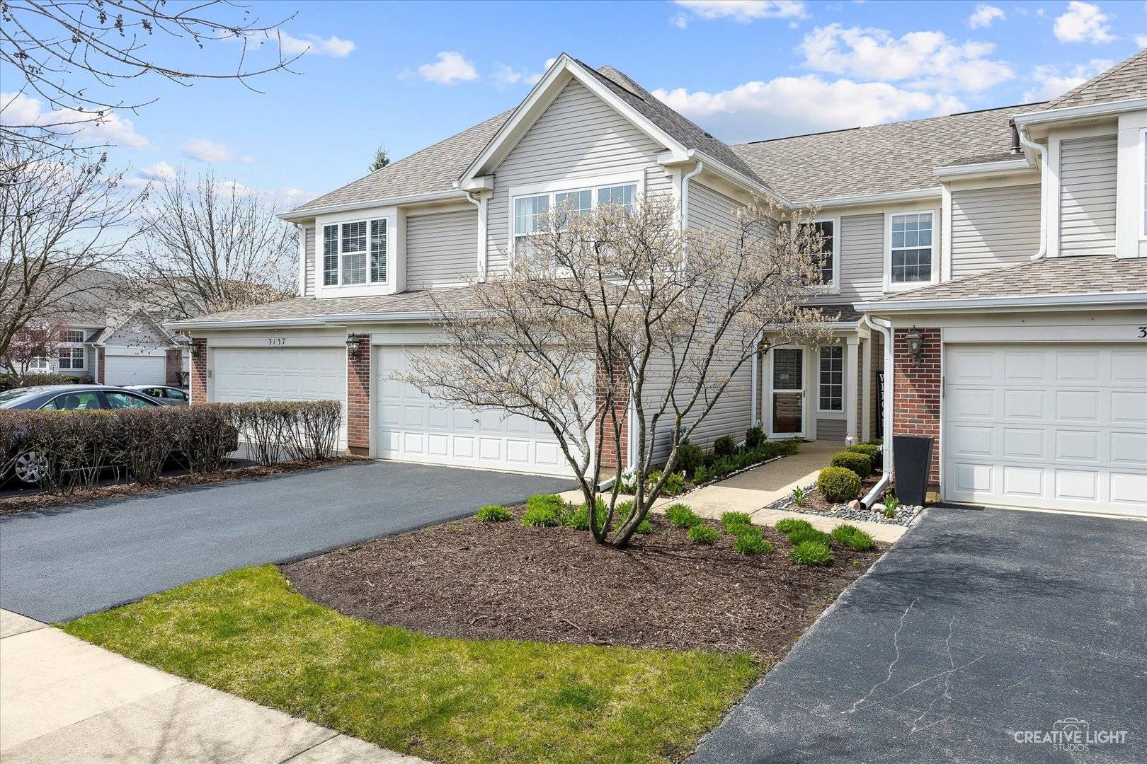 3135 Reflection DR, Naperville, IL 60564