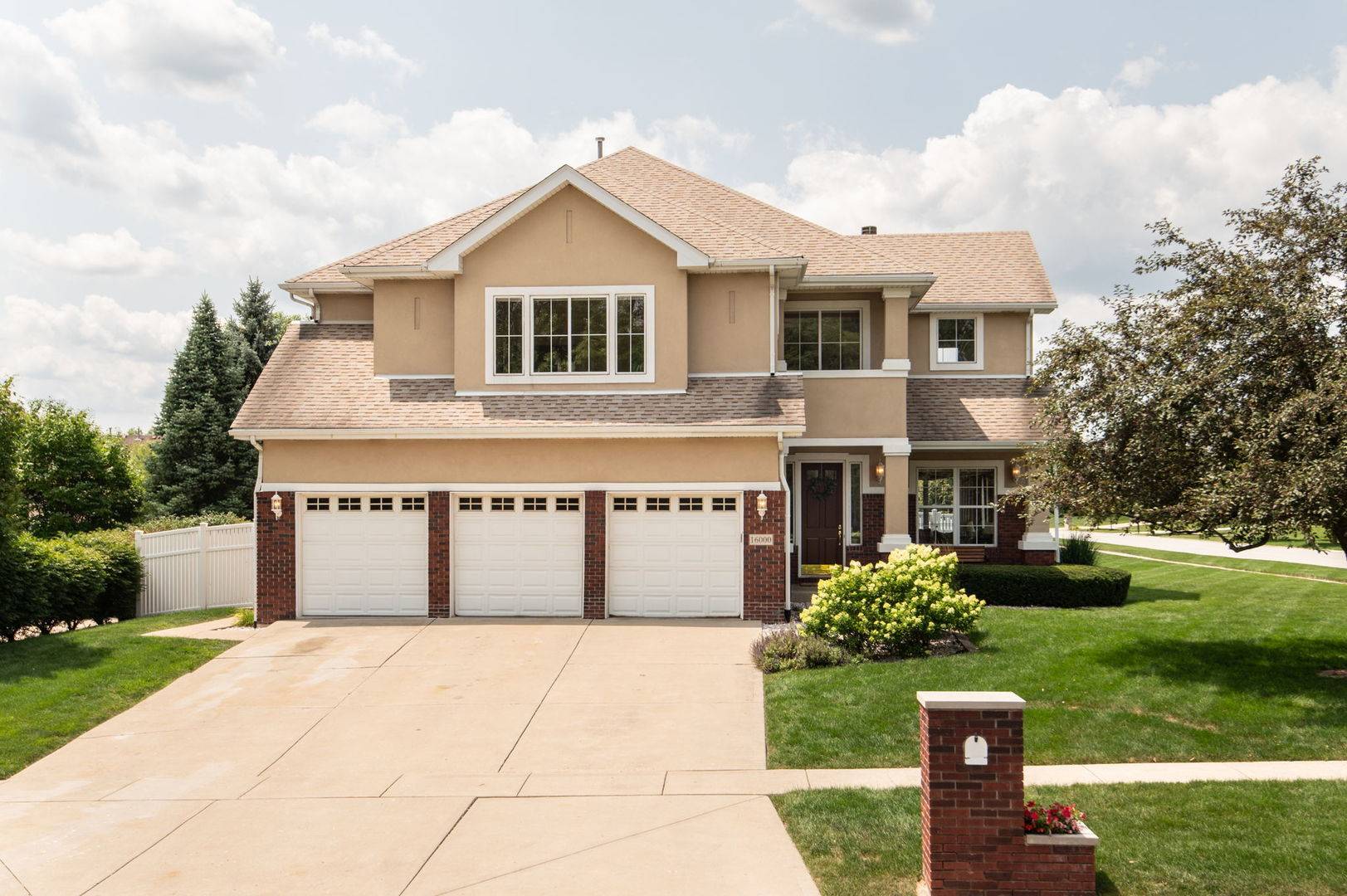 16000 Donna Marie DR, Homer Glen, IL 60491
