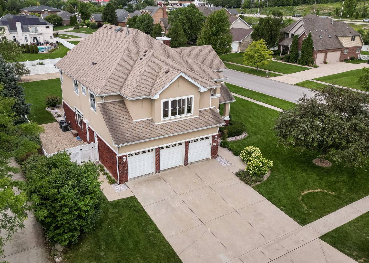 16000 Donna Marie DR, Homer Glen, IL 60491