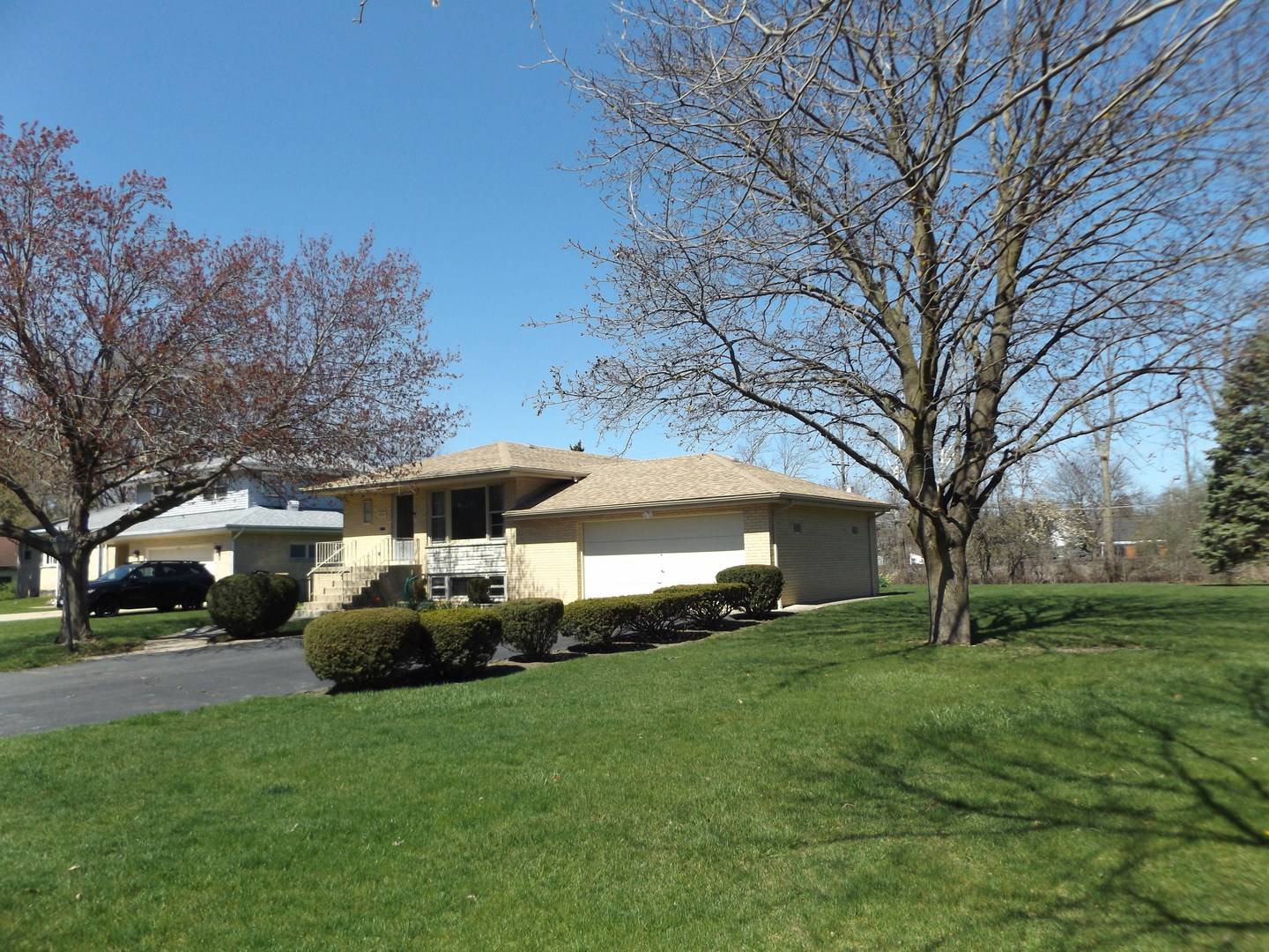 1404 W Vine ST, Arlington Heights, IL 60005